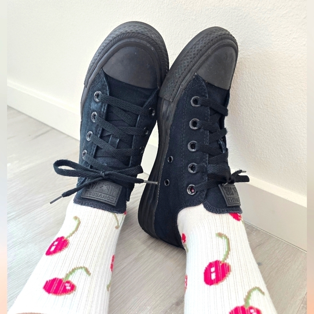 Converse | Chuck Taylor's All-Star triple black canvas low-top sneakers | WMS 6